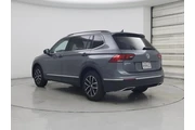 $16998 : Volkswagen Tiguan 2021 SE 4d thumbnail