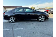 $10592 : Toyota Camry 2012 SE 4dr Sed thumbnail