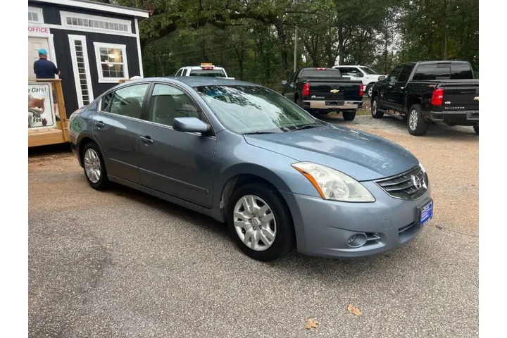 $6999 : 2011 Altima 2.5 S image 4