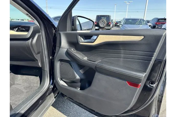 $26995 : Ford Escape 2022 AWD Titaniu image 10