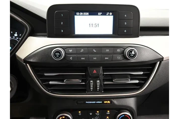 $17991 : Ford Escape 2022 S 4dr SUV image 10