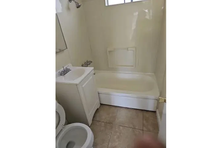 $1949 : 2 BEDROOMS LOS ANGELES $1949!! image 5