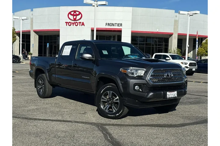 $30228 : Toyota Tacoma 2016 4x2 SR5 V image 1