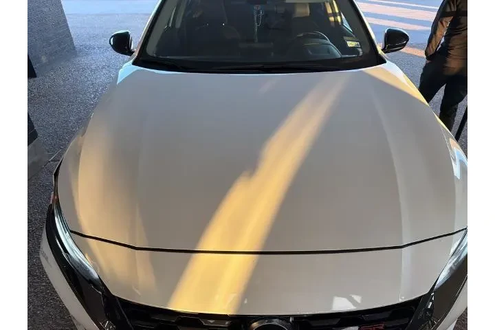 $21923 : Nissan Altima 2023 2.5 SR 4d image 2