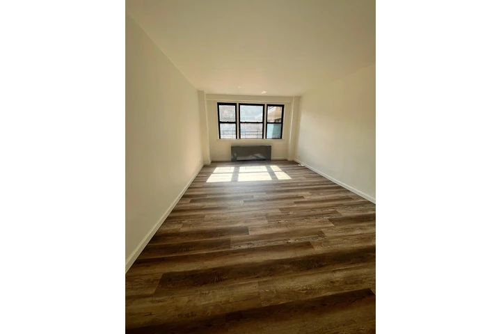 $2800 : 1HABITACION/1BAÑO EN SANDFORD image 1