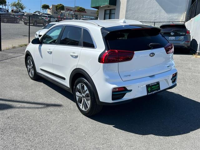 $20900 : Used 2020 Niro EV EX Premium image 7