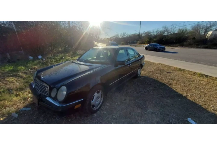 $3500 : 1997 MERCEDES-BENZ E-CLASS199 image 10