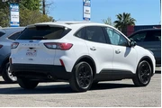 $19500 : Ford Escape 2022 SE 4dr SUV thumbnail