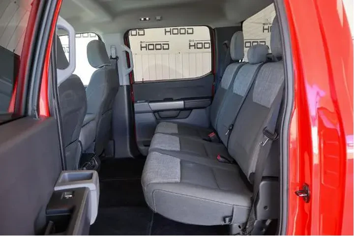 $31675 : Ford F-150 2023 4x2 XL 4dr S image 9