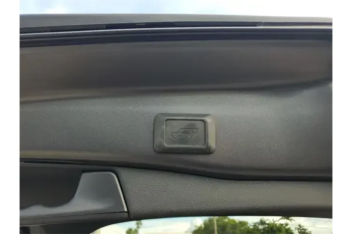 $26990 : Toyota RAV4 2023 XLE Premium image 10