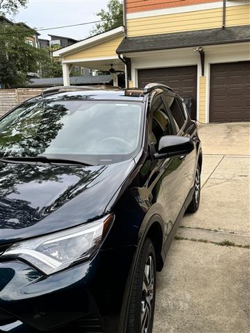 $9900 : 2018 Toyota RAV4 LE image 3