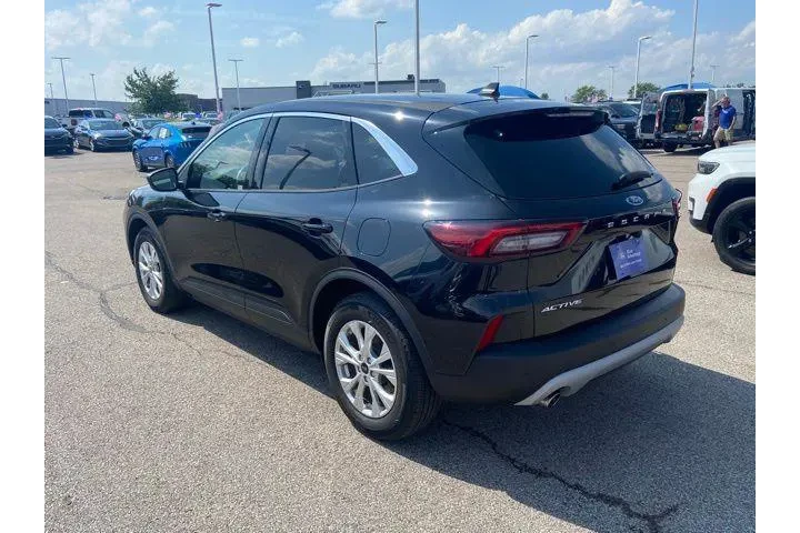 $22228 : Ford Escape 2023 Active 4dr image 4