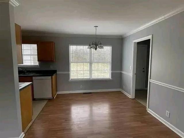 $1550 : 3 bedroom apartment image 6