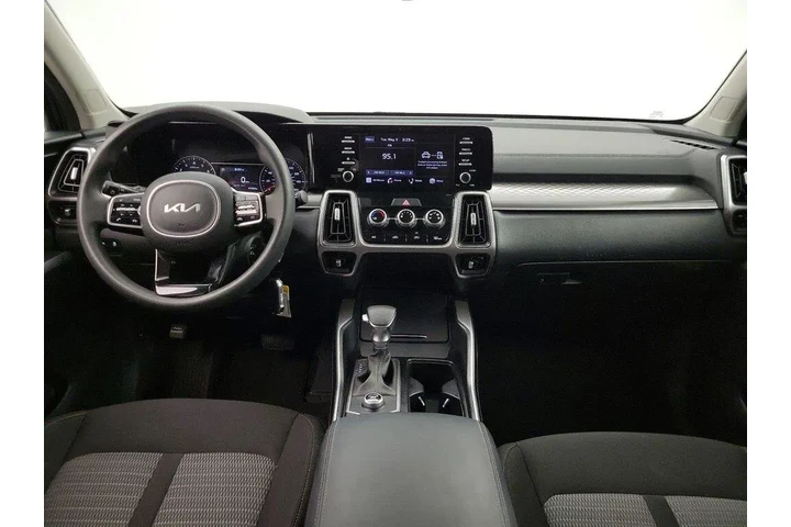 $21998 : Kia Sorento 2022 LX 4dr SUV image 9