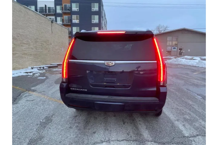 $25499 : 2018 Escalade Luxury image 7