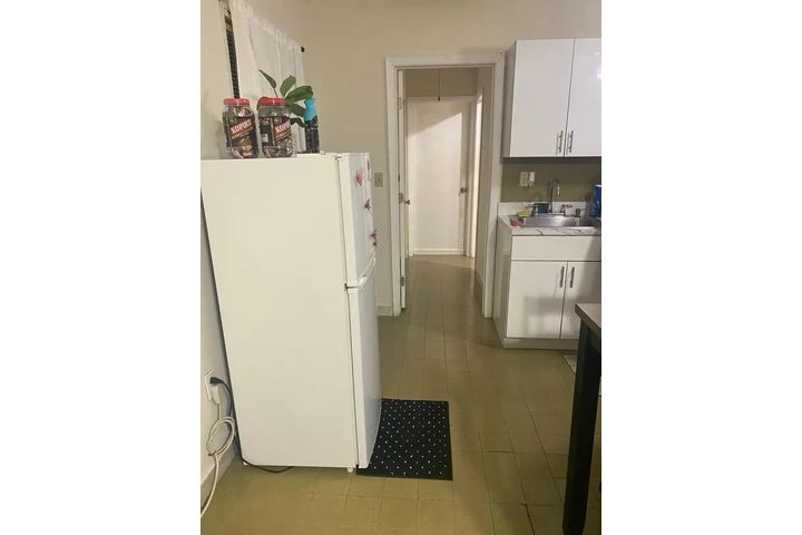 $1500 : Efficiency en Hialeah image 7