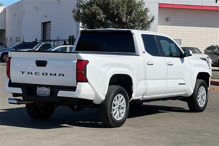 $36300 : Tacoma SR5 image 5