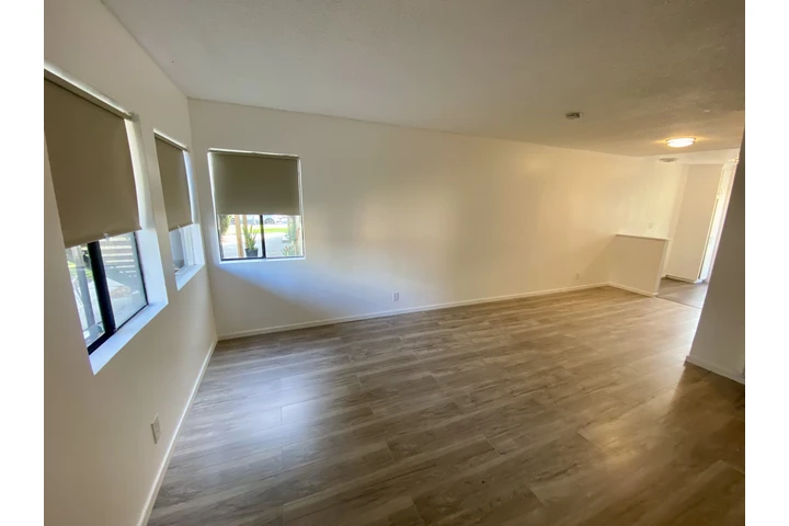 $2375 : Remodeled 2 Bedroom 1 bath image 5