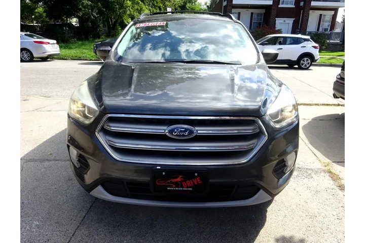 $7900 : 2017 Escape SE 4WD image 2