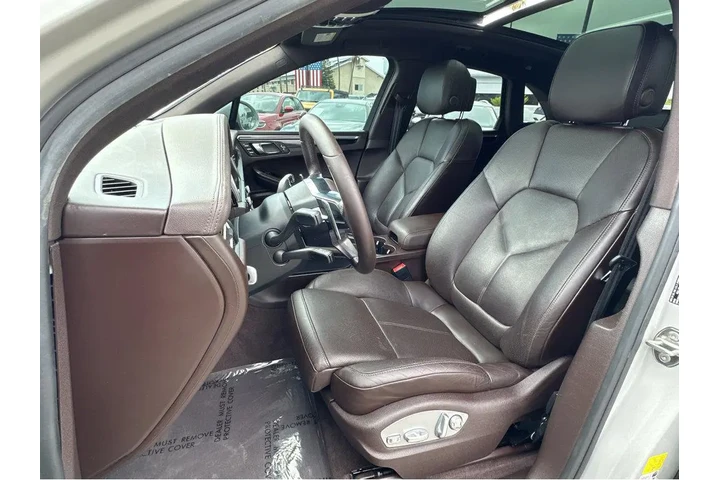 $26777 : 2019 Macan image 9
