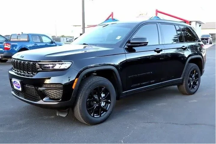 $34986 : Jeep Grand Cherokee 2024 4x4 image 9
