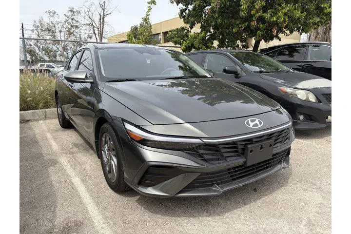 $24991 : Hyundai ELANTRA Hybrid 2024 image 2