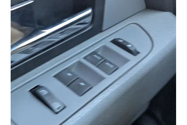 $10050 : Ford F-150 2012 4x4 XLT 4dr image 9