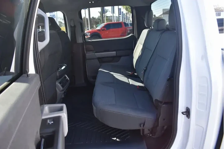 $39990 : Ford F-150 Lightning 2024 AW image 10