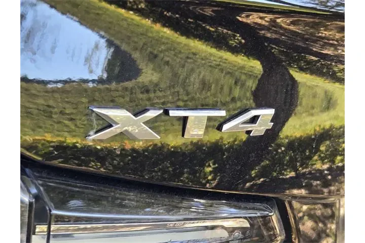 $27647 : Cadillac XT4 2023 Sport 4dr image 9