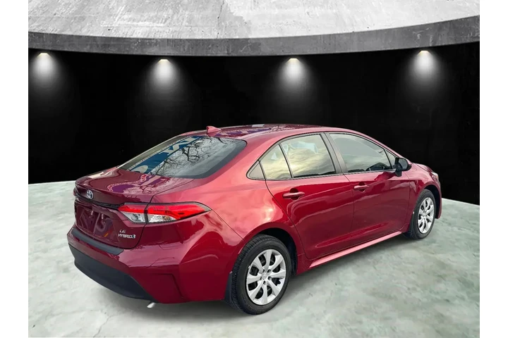$19985 : Toyota Corolla Hybrid 2024 S image 5