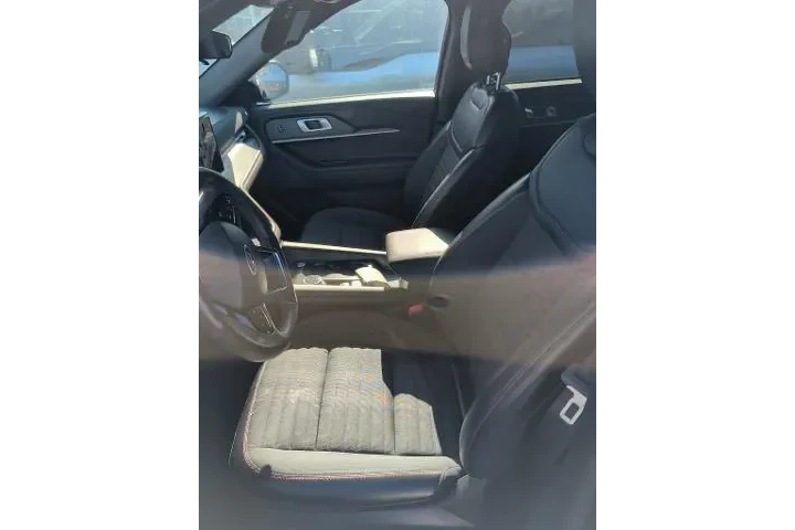 $38379 : Ford Explorer 2025 AWD ST-Li image 6