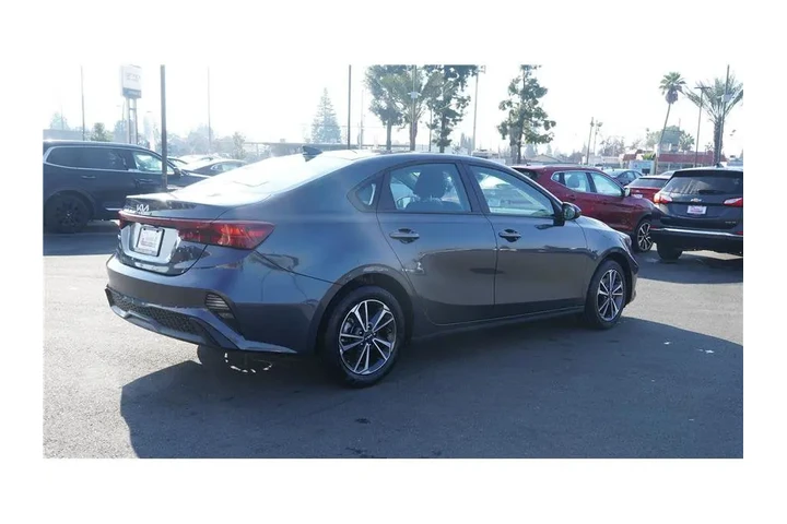 $18250 : 2024 Forte LXS image 6