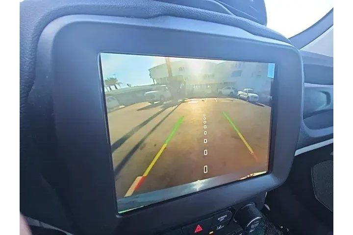 $19087 : Jeep Renegade 2022 4x4 Latit image 5