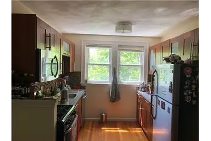 $2700 : Rental property with 0 bedro image 9