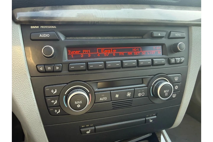 $8490 : 2009 BMW 128i image 7