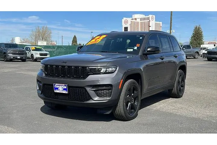 $39984 : Jeep Grand Cherokee 2023 4x4 image 1