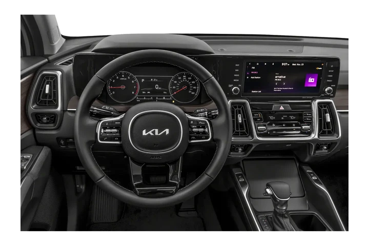 $33999 : 2023 Sorento X-Line S image 4