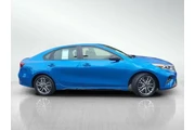 $20516 : Kia Forte 2023 GT-Line 4dr S thumbnail