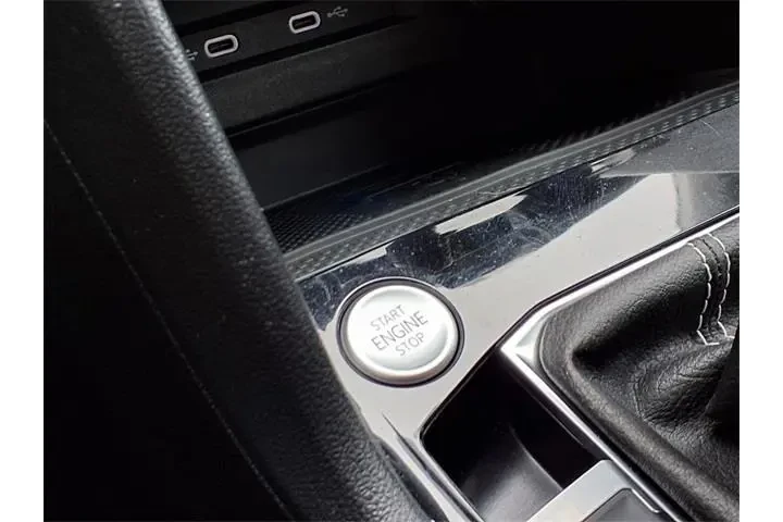 $20952 : Volkswagen Taos 2023 SE 4dr image 9