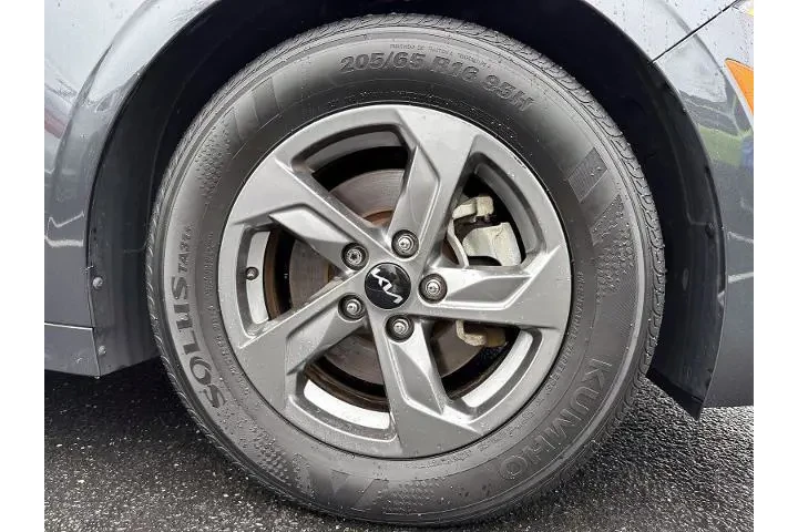 $20888 : Kia K5 2023 LXS 4dr Sedan image 6