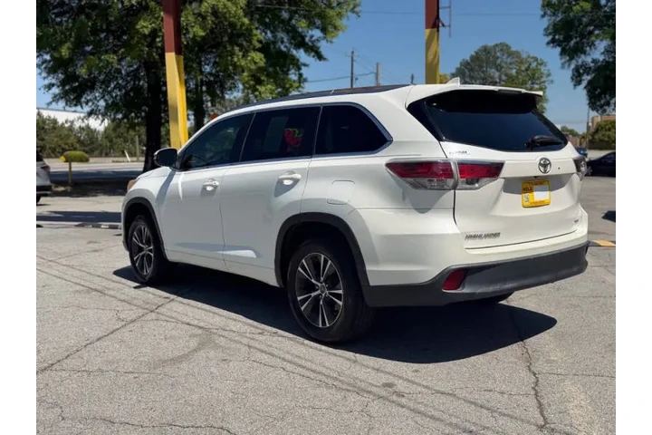 $19900 : 2016 Highlander XLE image 5
