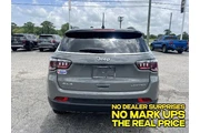 $23981 : Jeep Compass 2024 4x4 Limite thumbnail