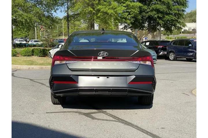 $27454 : Hyundai ELANTRA Hybrid 2025 image 6