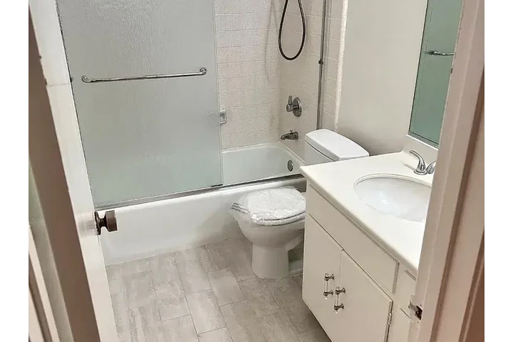 $900 : apartment for rent image 2