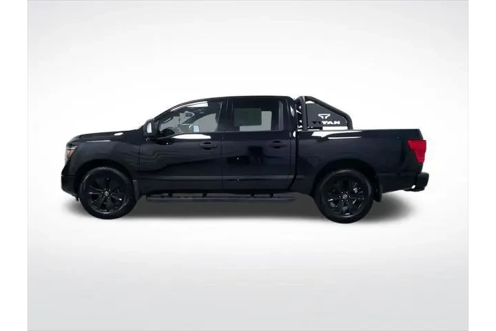 $39995 : Nissan Titan 2023 4x4 SV 4dr image 2