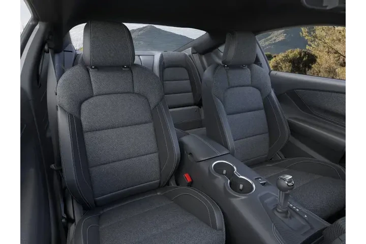 $32643 : Ford Mustang 2025 EcoBoost 2 image 10