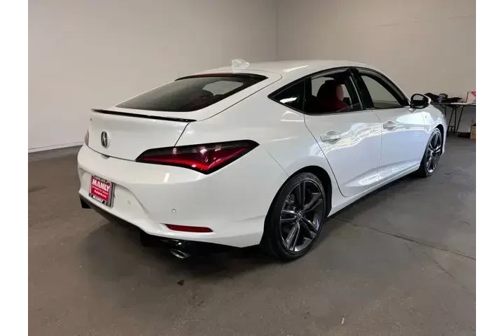 $29930 : Acura Integra 2023 4dr Liftb image 3
