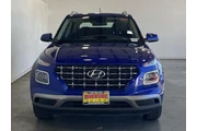 $17991 : Hyundai VENUE 2024 SEL 4dr C thumbnail