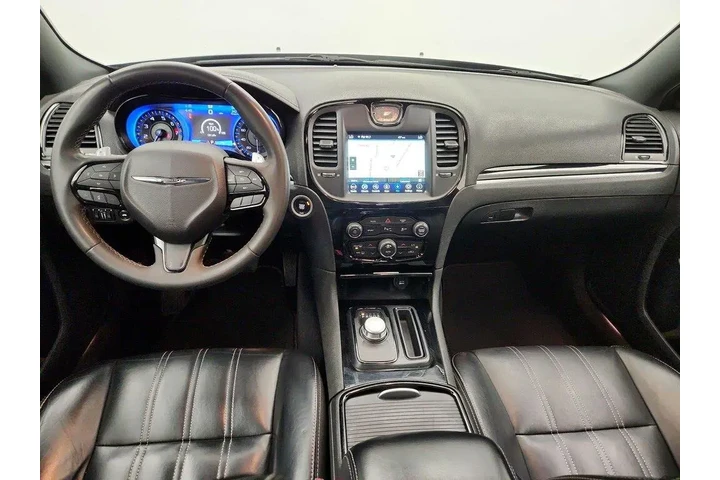 $24998 : Chrysler 300 2023 S V6 4dr S image 9