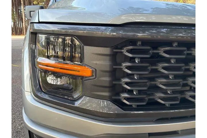 $39989 : Ford F-150 2025 4x2 STX 4dr image 9